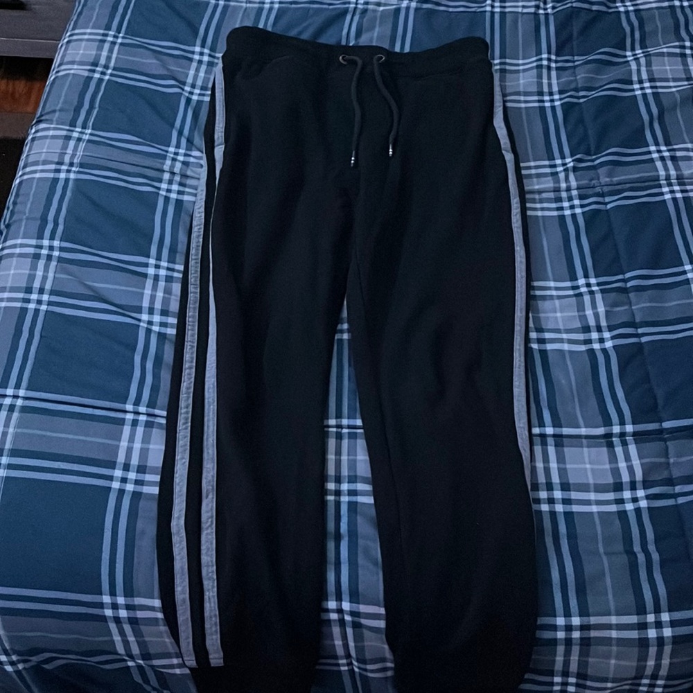 Mens joggers small size